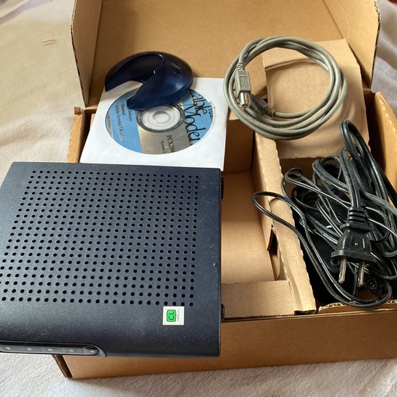 TOSHIBA Cable Modem - Picture 6 of 6